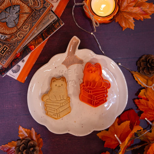 Chat sur livres - emporte-pièce