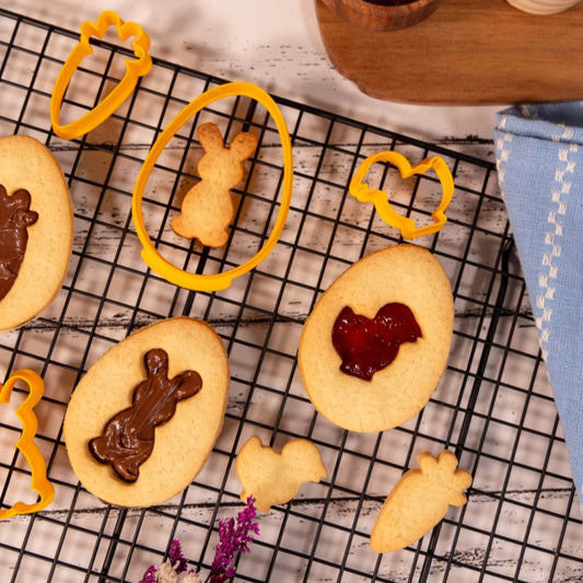 Oeuf de Pâques "à fourrer" (lapin, poussin, carotte) - emporte-pièces