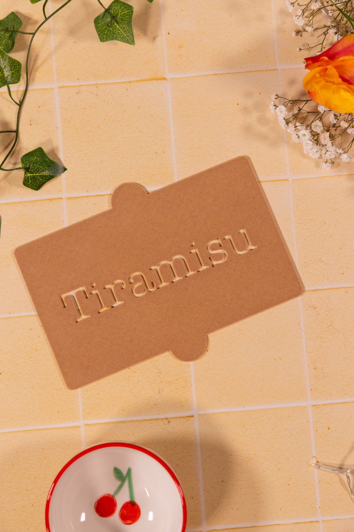 Pochoir Tiramisu – Texte Tiramisu