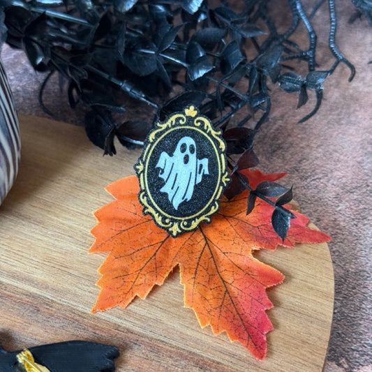 Broche Médaillon Fantôme