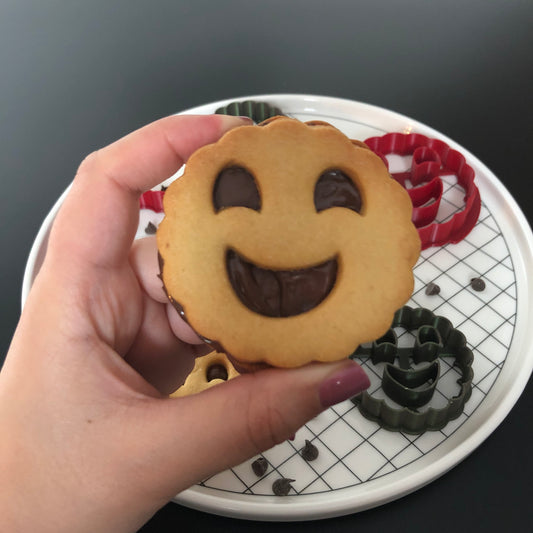 Maxi Sourire "façon BN" - emporte-pièce