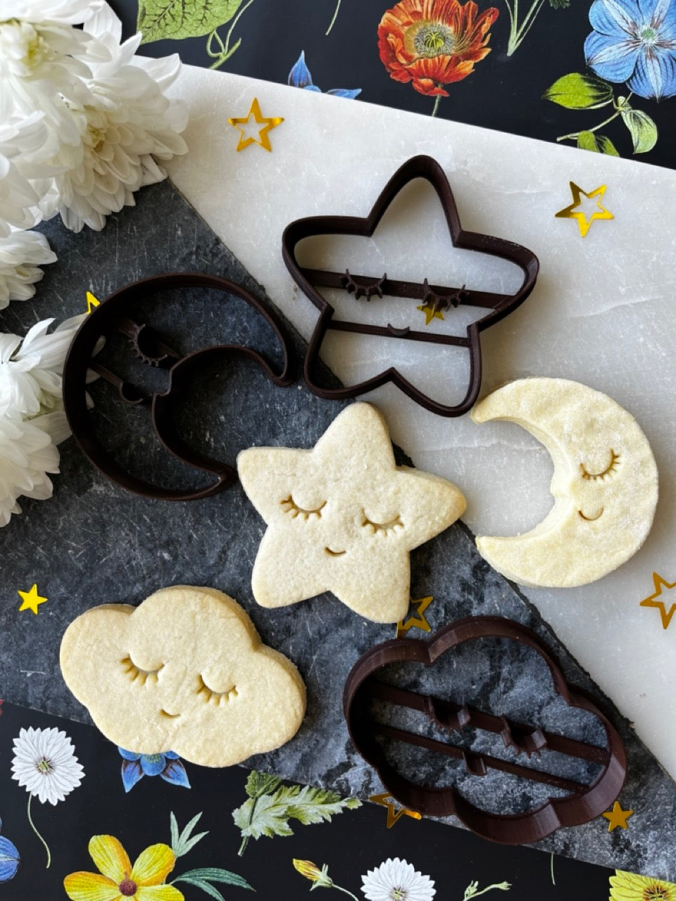 Pack of 3 cookie cutters (star, moon, cloud)