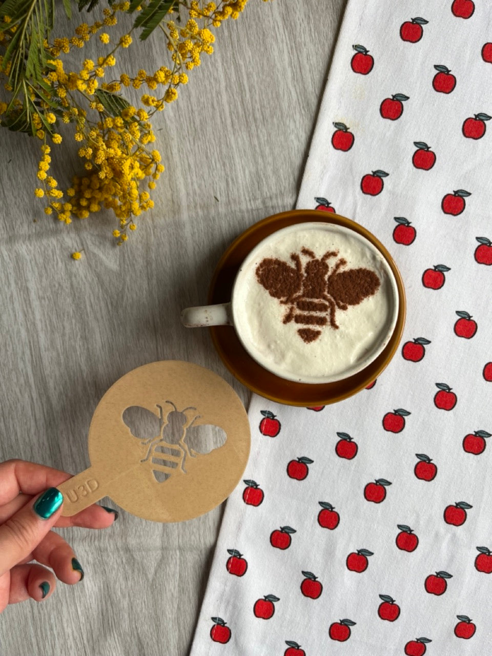Bee Stencil