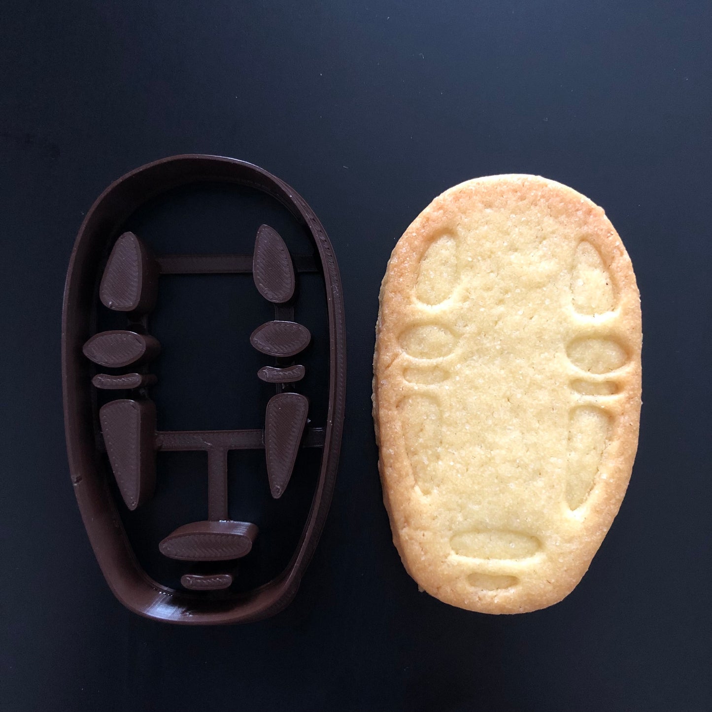 sans Visage biscuit